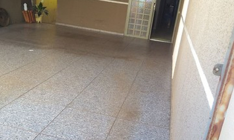 Vendo Uma Casa Marav...