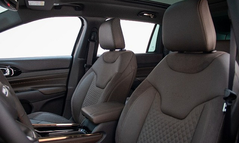 Jeep Commander 2.0 T...