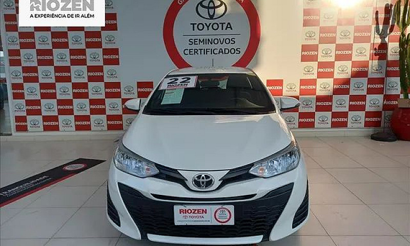 Toyota Yaris 1.3 16V...