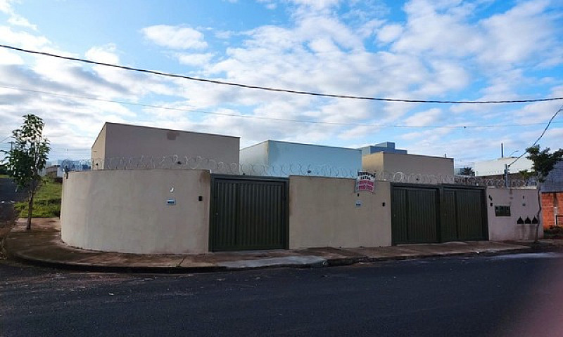 Vendo 3 Casas 380.00...