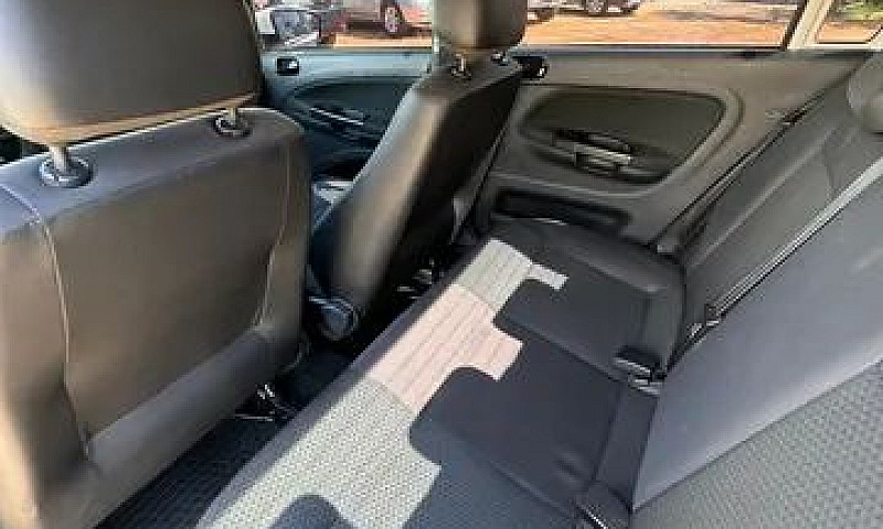 Volkswagen Voyage Vo...