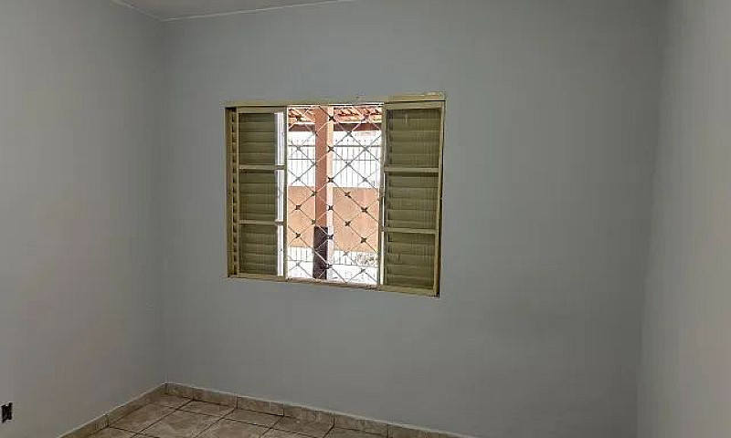 Alugo - Casa 02 Quar...