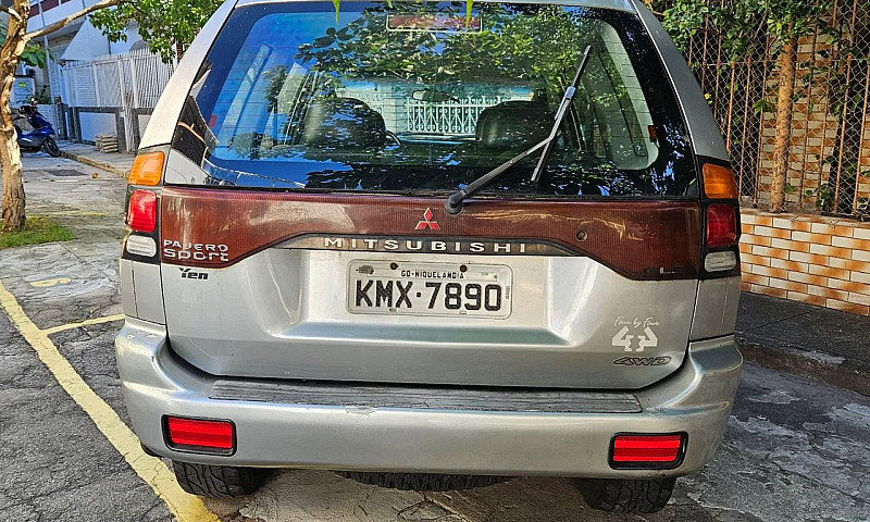 Mitsubishi Pajero Sp...