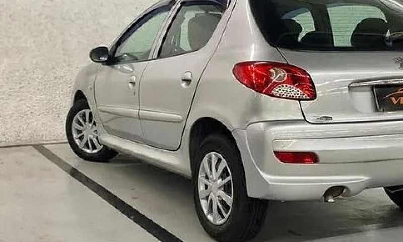 Peugeot 207 Xr 1.4 F...