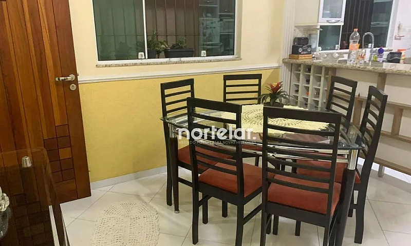 Casa Com 3 Dormitóri...