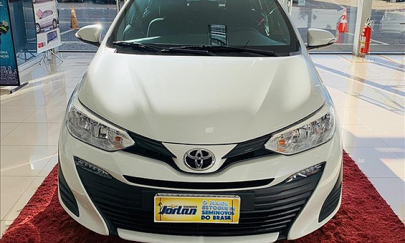 Toyota Yaris 1.5 16V...