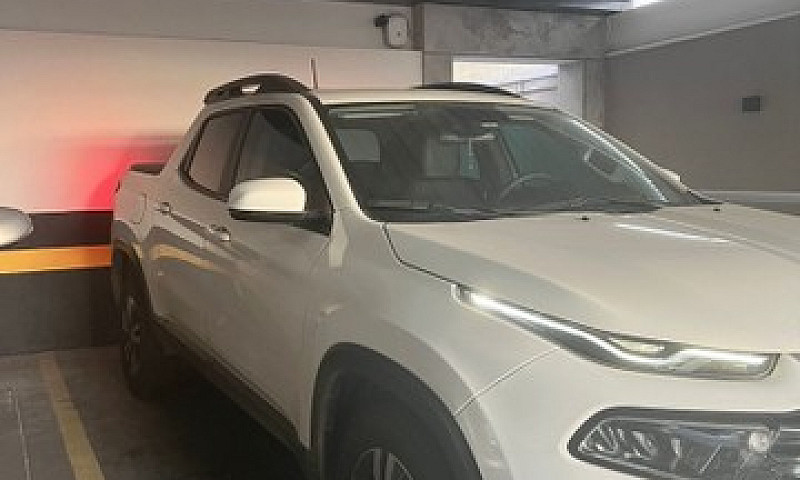 Fiat Toro Cheirando ...