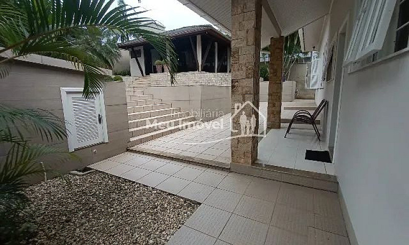 Casa 3 Dorm Com Pisc...