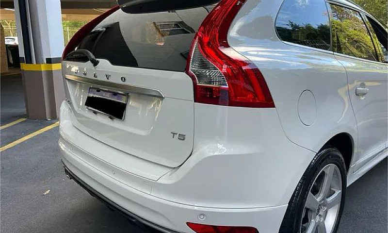 Volvo Xc60 T5 R-Desi...