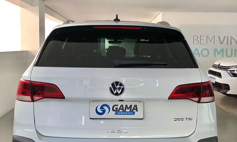 Volkswagen Taos High...