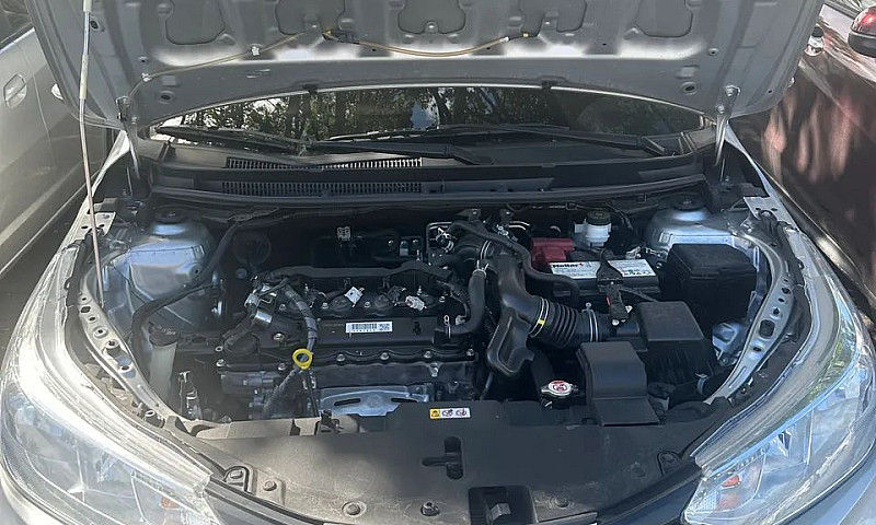 Toyota Yaris Xl Seda...