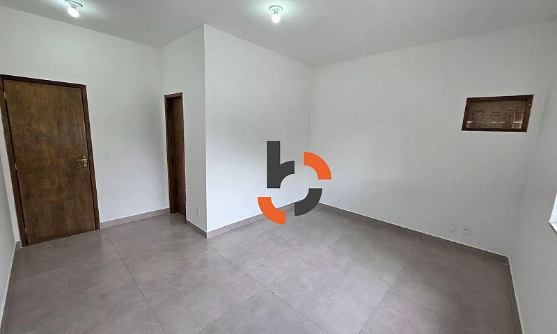 Casa Com 2 Dormitóri...