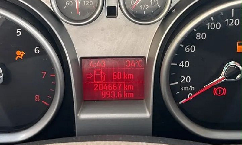 Ford Focus 1.6 S/Se/...