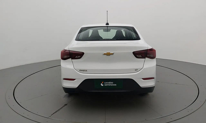 Chevrolet Onix Plus ...