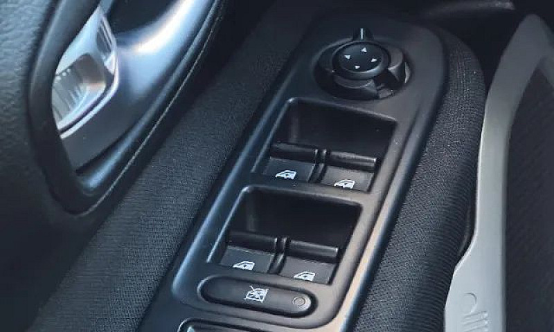Jeep Renegade 1.8 4X...