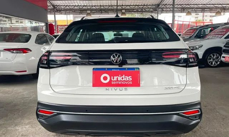 Volkswagen Nivus Com...