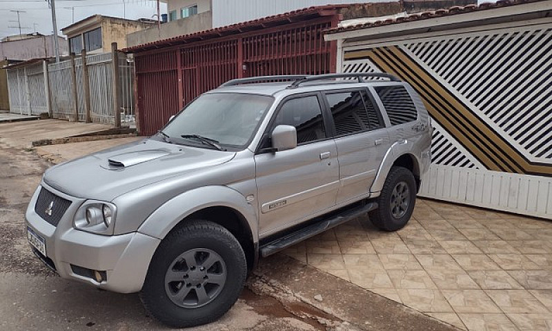 Pajero Sport ...
