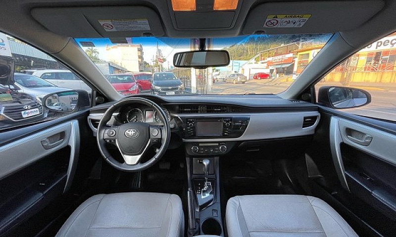 Toyota Corolla Xei 2...