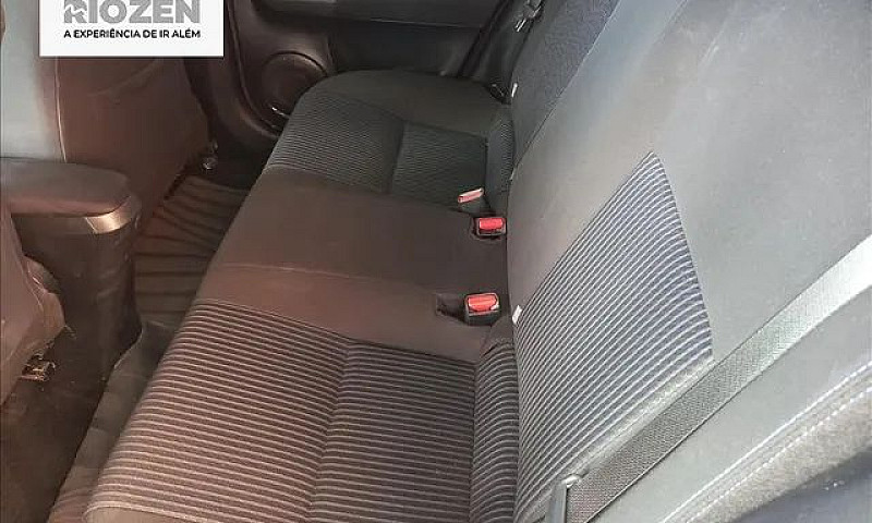 Toyota Yaris 1.3 16V...
