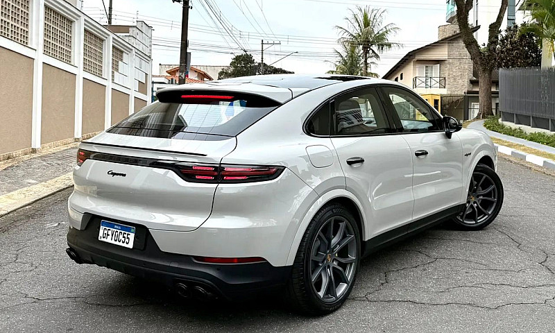 Porsche Cayenne Coup...