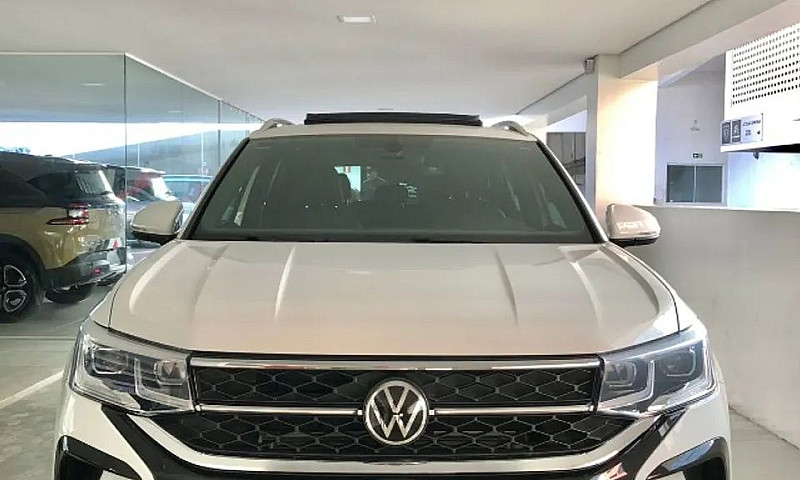 Volkswagen Taos High...