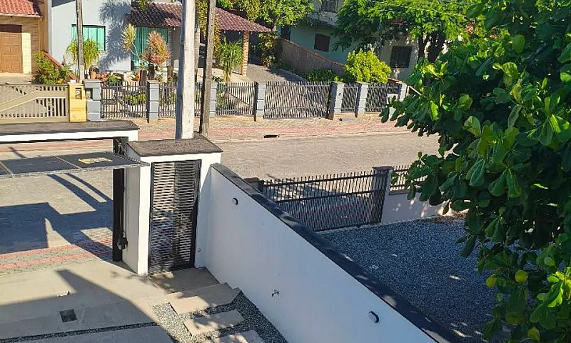 Sobrado Na Rua Barra...