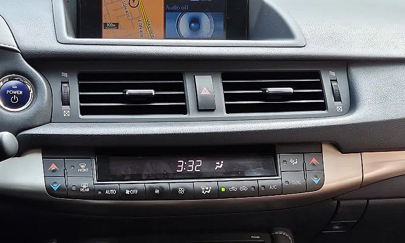 Lexus Ct200H 1.8 16V...