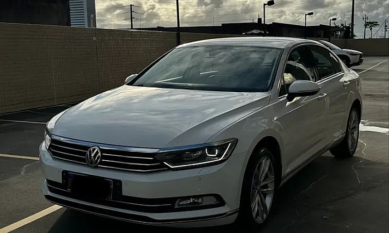 Volkswagen Passat Hi...