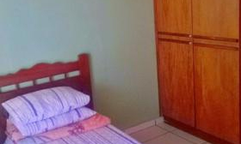 Quarto C/ Banheiro P...
