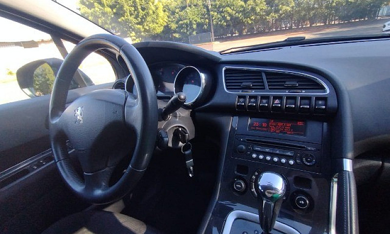 Peugeot 3008...