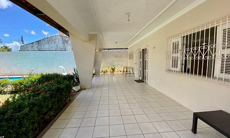 Casa Linda Com Pisci...