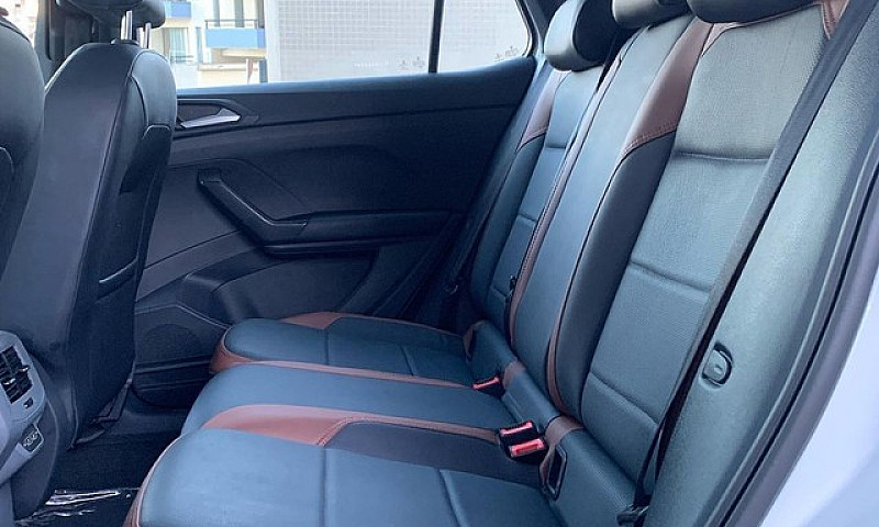 Volkswagen T-Cross 1...