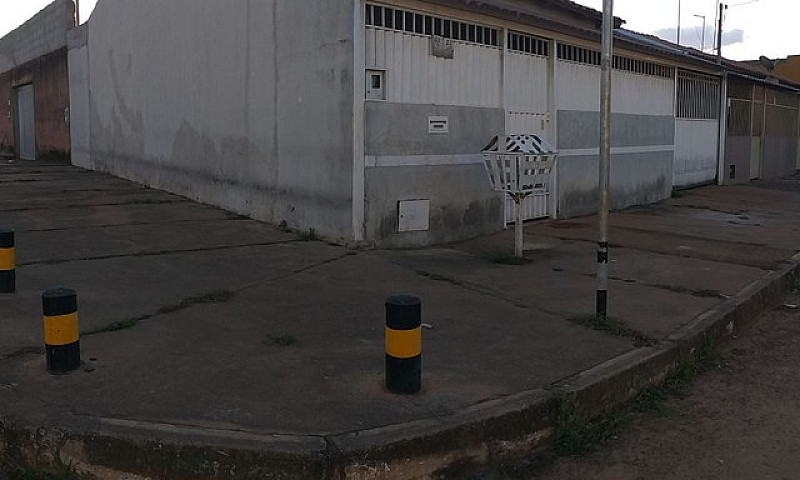 Alugar-Se Casa Jardi...