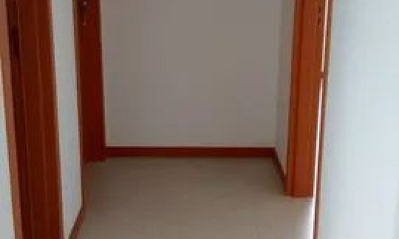 Alugo Apto 2 Quartos...