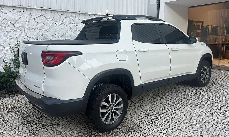 Fiat Toro Freedom 1....