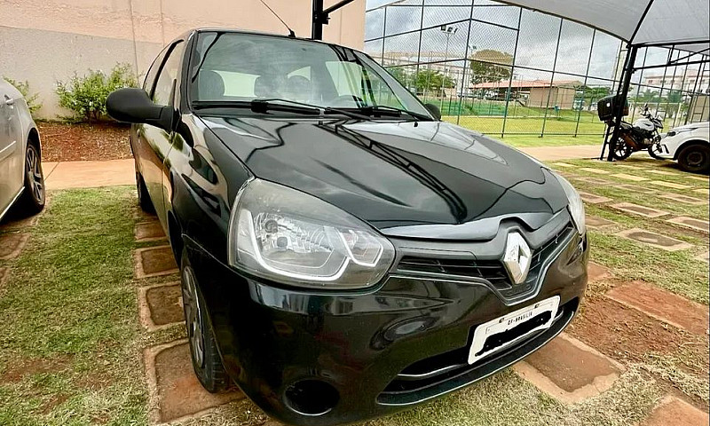 Renault Clio Authent...