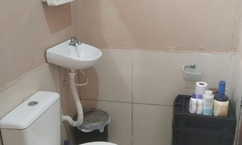 Vende-Se Casa No Bai...