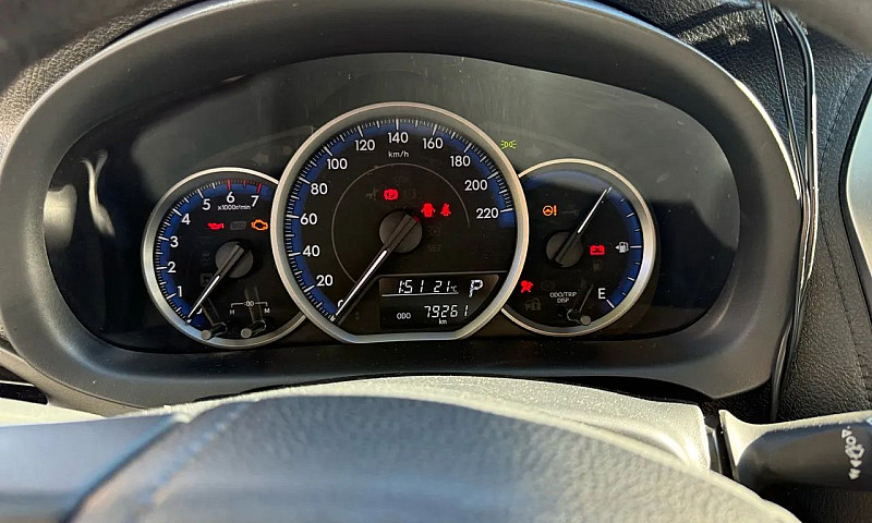 Toyota Yaris Live 1....