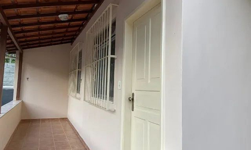 Casa Próxima De Itai...