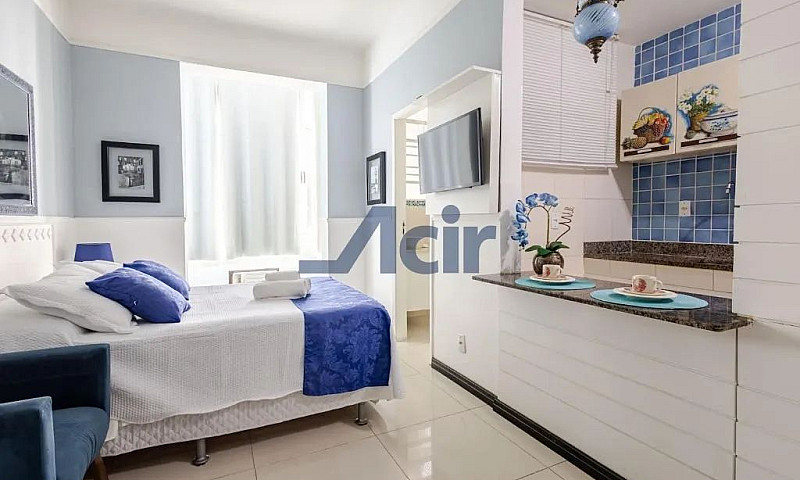 Studio Mobiliado Par...