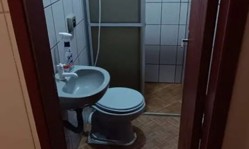 Alugo Kitnet ...