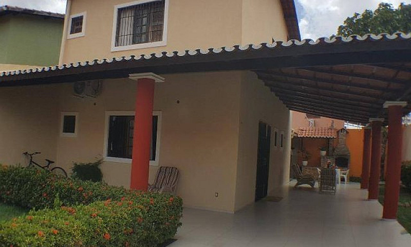 Casa Com 4 Dormitóri...