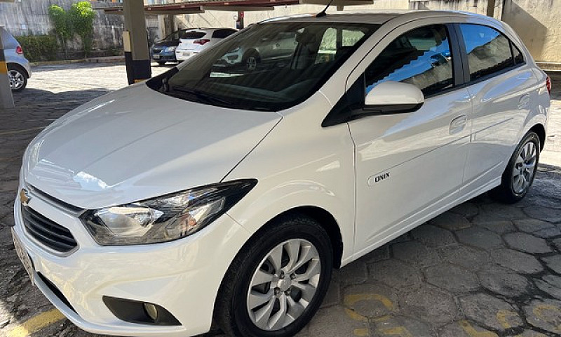 Onix Lt 1.4 Flex 201...
