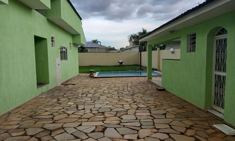 Linda Casa Comercial...