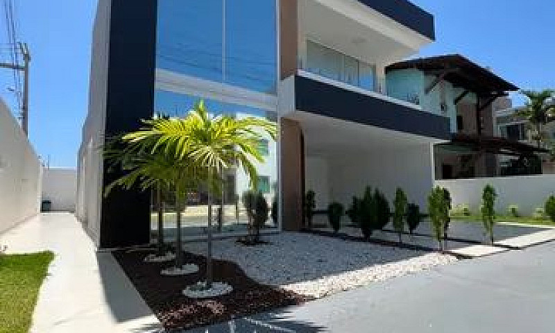 # Casa No Condomínio...