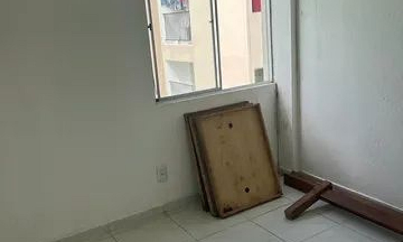 Vendo Um Apartamento...