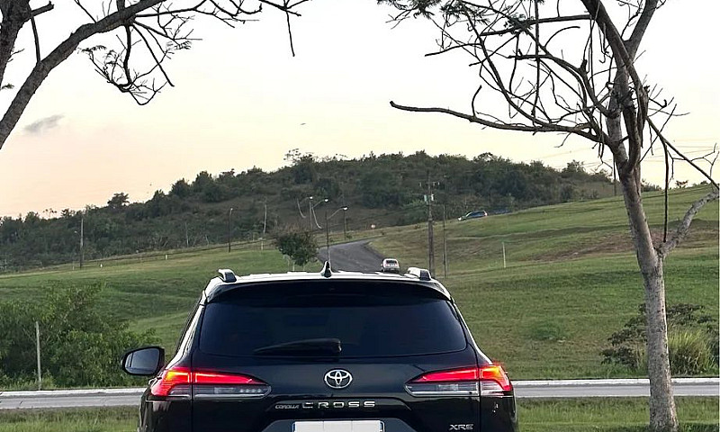 Toyota Corolla Cross...