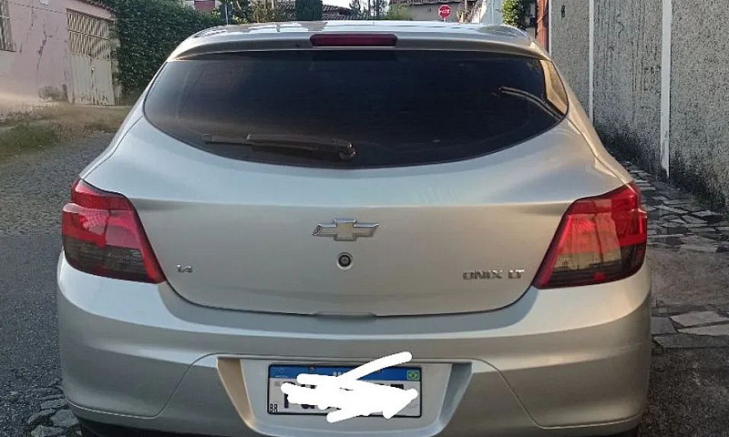Chevrolet Onix Hatch...