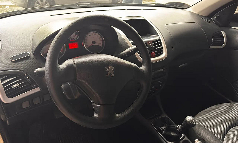Peugeot 207 Xr 1.4 F...