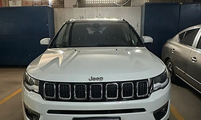 Jeep Compass Sport 2...